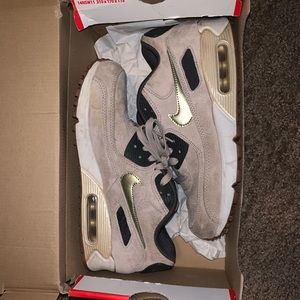 Nike Air Max 90 Premium Suede String Gold